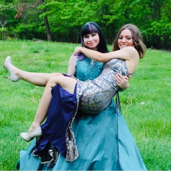 Size 2 prom dress - Picture 3 of 5